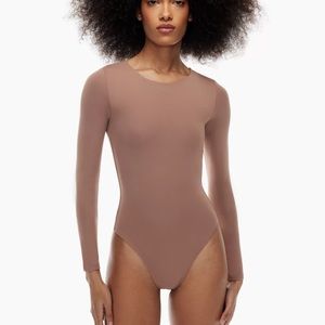 Aritzia Babaton Contour Crew Neck Bodysuit
